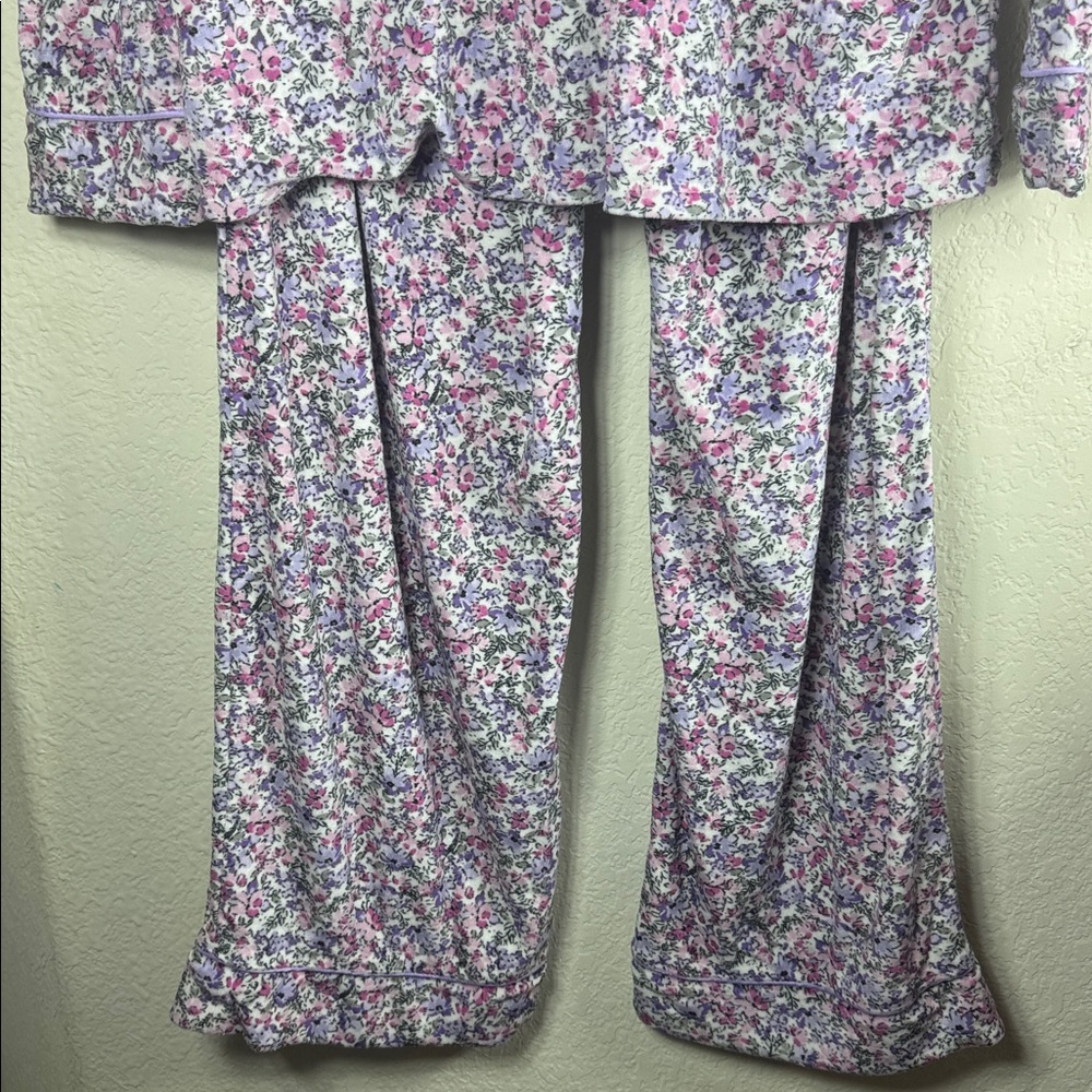 Secret Treasures Lavender & Pink Floral Sleep‎ Top - Picture 6 of 7